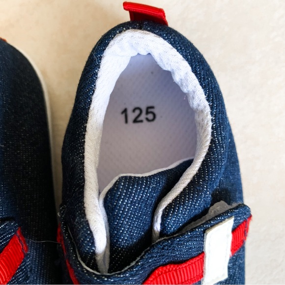 Unknown • Slip-On Shoes - Picture 4 of 4